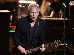 Atacante de Lindsey Buckingham acusado de 7 acusações, incluindo perseguição, ameaças e agressões ao longo de 5 anos Lindsey Buckingham (Getty Images)