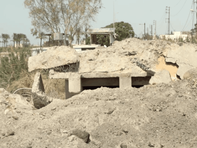 Ataque israelense destrói última ponte em funcionamento sobre o rio Ataque israelense destrói última ponte em funcionamento sobre o rio Litani, no Líbano