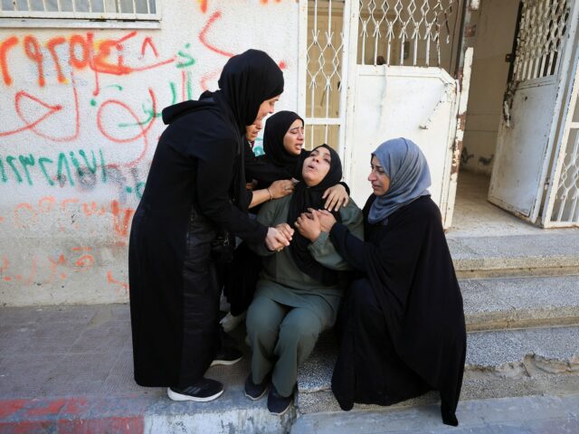 Ataque israelense perto de mesquita mata cinco pessoas em Gaza, incluindo três crianças
