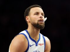 Atualização sobre lesão de Stephen Curry revela data de retorno dos guerreiros: relatório Golden State Warriors star Stephen Curry against Minnesota Timberwolves