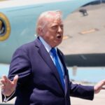 O presidente Donald Trump fala aos repórteres antes de embarcar no Força Aérea Um na Flórida.