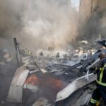 Local de um ataque aéreo israelense que atingiu um prédio de apartamentos em Beirute, no Líbano, na quarta-feira.