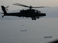 Atualizações ao vivo da guerra EUA-Irã: o Irã ‘não pode nos chantagear’, diz Trump; Os navios atacaram quando o Estreito de Ormuz fechou novamente; Irã analisa novas propostas dos EUA Sargento Florian Montorio, em imagem compartilhada pelo Chefe do Estado-Maior da Defesa da França.