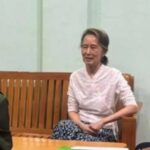 Uma imagem divulgada pela TV estatal de Mianmar mostrou Suu Kyi detida – mas não se sabe quando foi tirada.