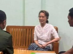 Aung San Suu Kyi, de Mianmar, passou da prisão para prisão domiciliar, diz mídia estatal Uma imagem divulgada pela TV estatal de Mianmar mostrou Suu Kyi detida – mas não se sabe quando foi tirada.