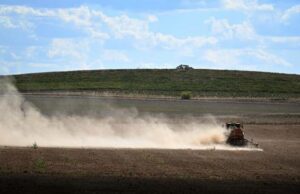 Austrália garante acordo de fertilizantes com a Indonésia, liderado pela viagem comercial do primeiro-ministro Um novo acordo de fertilizantes com a Indonésia garantirá o fornecimento num contexto de perturbações causadas pela guerra no Irão. Foto: Dean Lewins/AAP PHOTOS