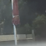 O clima selvagem em Fiji deixou alguns australianos presos.