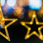 Avaliações da App Store 'quebradas' porque sua avaliação de 4 estrelas pode prejudicar um desenvolvedor | A foto mostra decorações em forma de estrela