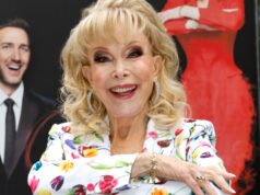 Barbara Eden compartilha nova foto aos 94 anos, e os fãs a chamam de ‘sem idade’ Barbara Eden compartilha nova foto aos 94 anos, e os fãs a chamam de ‘sem idade’