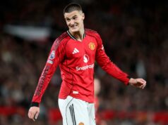 Benjamin Sesko mostra traços de um jovem Cristiano Ronaldo através de seu relacionamento com Bruno Fernandes Benjamin Sesko mostra traços de um jovem Cristiano Ronaldo através de seu relacionamento com Bruno Fernandes