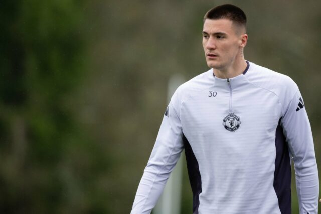 Benjamin Sesko surpreendido por Croke Park antes do amistoso de pré-temporada do Man Utd
