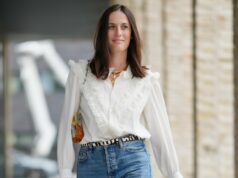 Blusas camponesas são o visual desta primavera – Compre nossas principais escolhas Jennifer Lopez