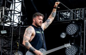 Bo Lueders, guitarrista e cofundador da banda de hardcore metal Harm’s Way, morre aos 38 anos Bo Lueders, guitarrista e cofundador da banda de hardcore metal Harm's Way, morre aos 38 anos