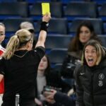 Bompastor, técnico do Chelsea, furioso com a chegada do Arsenal às semifinais da Liga dos Campeões feminina