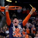 Illinois landed big news before its game against UConn.