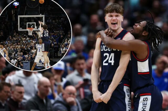 Braylon Mullins comemora com Malachi Smith depois de acertar a cesta de três pontos da vitória e da campainha na vitória de retorno de UConn sobre Duke na Elite Eight.
