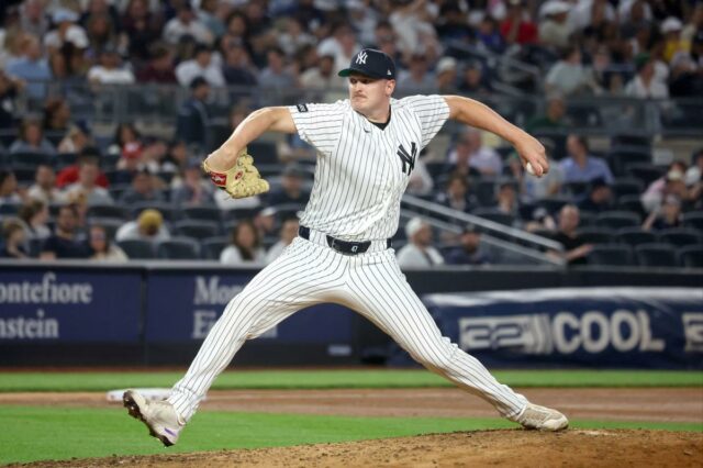 Brent Headrick continua a ser o braço de borracha 'consistente' O arremessador do New York Yankees, Brent Headrick (47), lança um arremesso durante a 8ª entrada, quando o New York Yankees jogou contra o Los Angeles Angels na quarta-feira, 15 de abril de 2026, no Yankee Stadium.