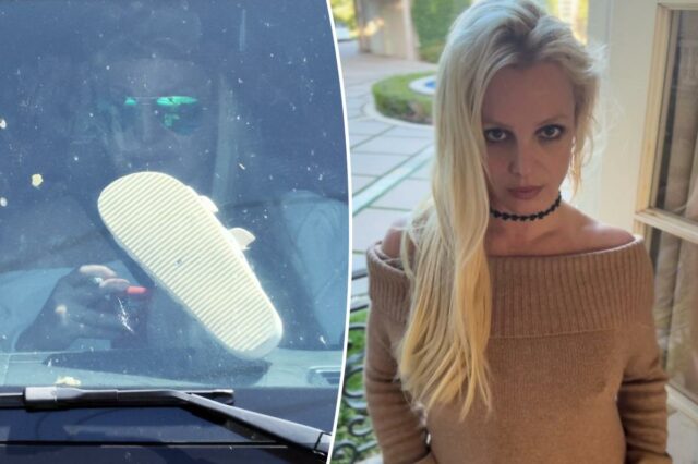 Britney Spears com os pés no painel de um Mercedes G-Wagon.