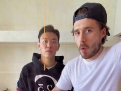 Brooklyn Beckham é ridicularizado em seu último vídeo de culinária por ‘ferver um pouco de macarrão’, enquanto os fãs percebem que ele está segurando seu relógio favorito de £ 220 mil, presenteado pelo pai David Brooklyn Beckham é ridicularizado em seu último vídeo de culinária por ‘ferver um pouco de macarrão’, enquanto os fãs percebem que ele está segurando seu relógio favorito de £ 220 mil, presenteado pelo pai David