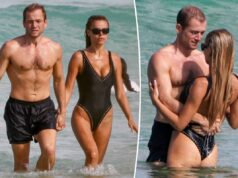 Brooks Nader e Taron Egerton dão um mergulho durante um encontro romântico na praia na Austrália Brooks Nader e Taron Egerton dão um mergulho durante um encontro romântico na praia na Austrália