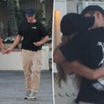 Brooks Nader e Taron Egerton se beijam apaixonadamente durante um encontro noturno em Los Angeles