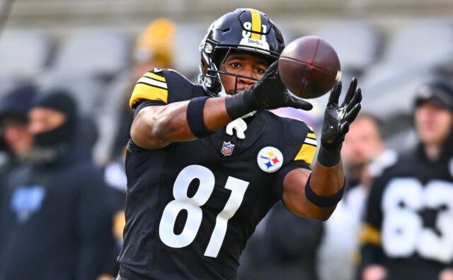 Former Pittsburgh Steelers TE Jonnu Smith