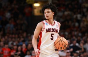 Bulls fortalece o time com destaque do Arizona no draft simulado da NBA Brayden Burries #5 of the Arizona Wildcats