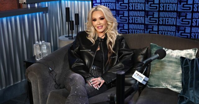 A esposa de Jelly Roll, Bunnie Xo, revela recuperação brutal de lifting facial