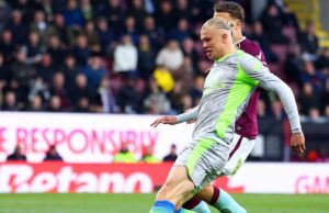 Burnley x Manchester City – Premier League AO VIVO: último placar e atualizações com Erling Haaland abrindo o placar apenas CINCO minutos após o confronto em Turf Moor, enquanto a equipe de Pep Guardiola tenta ultrapassar o Arsenal na corrida pelo título Burnley x Manchester City - Premier League AO VIVO: último placar e atualizações com Erling Haaland abrindo o placar apenas CINCO minutos após o confronto em Turf Moor, enquanto a equipe de Pep Guardiola tenta ultrapassar o Arsenal na corrida pelo título