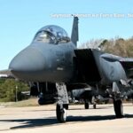 Busca em andamento por tripulante de caça americano abatido