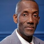 CNews da França sob investigação por discurso de ódio após comentários direcionados a prefeito negro