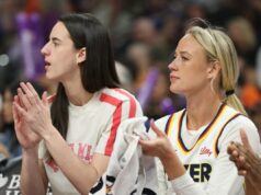 Caitlin Clark envia mensagem para Sophie Cunningham em meio à agência gratuita da WNBA Caitlin Clark envia mensagem para Sophie Cunningham em meio à agência gratuita da WNBA