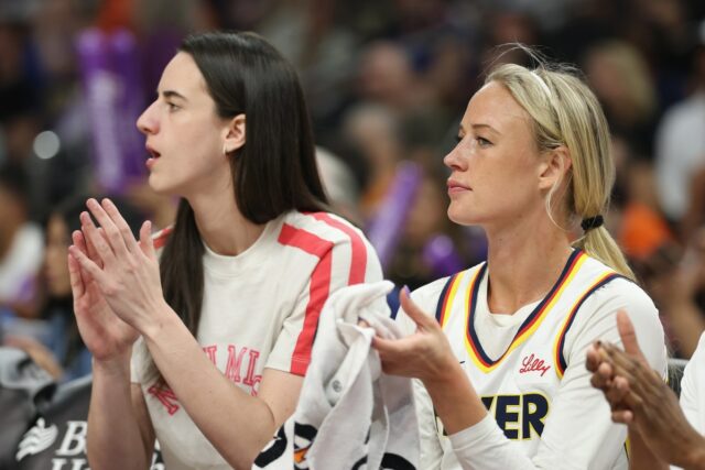 Caitlin Clark envia mensagem para Sophie Cunningham em meio à agência gratuita da WNBA
