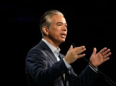 Califórnia diz que a Amazon pressionou os varejistas a aumentar os preços em seus sites para não reduzi-los Califórnia diz que a Amazon pressionou os varejistas a aumentar os preços em seus sites para não reduzi-los