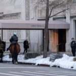 Câmara considera projeto de lei para criar 'zonas tampão' fora dos locais de culto para evitar o caos dos protestos