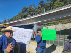 Caminhoneiros e agricultores mexicanos bloqueiam rodovias do país exigindo segurança Caminhoneiros e agricultores mexicanos bloqueiam rodovias do país exigindo segurança