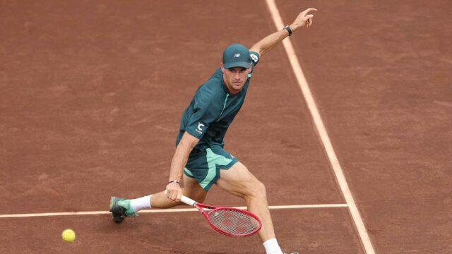 Campeonato masculino de quadra de saibro dos EUA - Paul derruba Tiafoe para marcar a final contra Burruchaga

