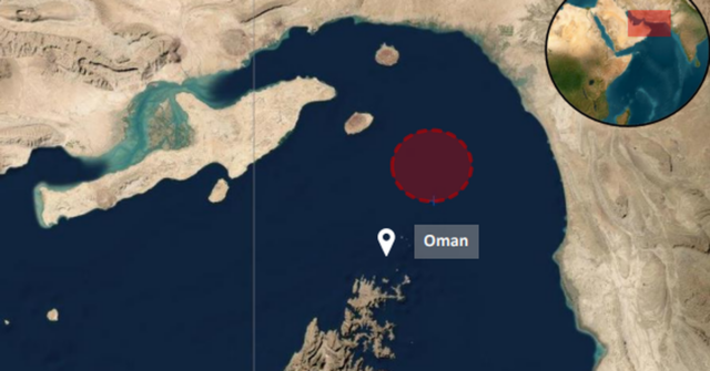 UKMTO alertando que duas canhoneiras do IRGC abriram fogo contra um navio-tanque.
