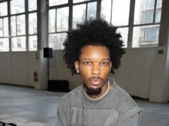 Cantor D4vd enfrenta pena de morte pelo assassinato de menina de 14 anos encontrada no porta-malas de seu Tesla D4vd, cujo nome verdadeiro é David Burke, foi oficialmente nomeado suspeito do assassinato em fevereiro