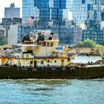 Homem acusado de conexão com o assassinato do popular velejador 'Capitão Bill' 5 meses após sua morte