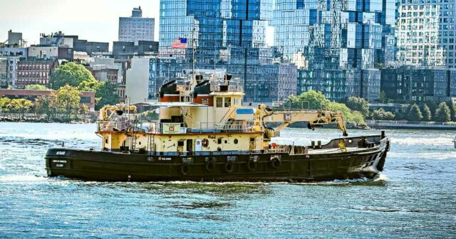 Homem acusado de conexão com o assassinato do popular velejador 'Capitão Bill' 5 meses após sua morte