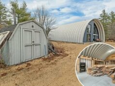 Casa ‘Handyman special’ em estilo cabana Quonset chega ao mercado por menos de US $ 300 mil no Maine Uma casa em estilo cabana Quonset com exterior inacabado e um pequeno galpão na frente.