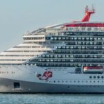 O navio de cruzeiro Virgin Voyages