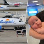 Dois aviões Allegiant Air Airbus A320 taxiam no aeroporto de Fort Lauderdale.