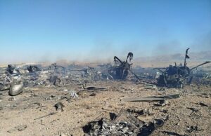 Centenas de comandos SEAL Team 6, informações falsas da CIA e uma batalha pela sobrevivência no topo de uma cordilheira de 7.000 pés: por dentro da histórica missão dos EUA para salvar o aviador F-15 no Irã Um aviador F-15 foi resgatado em uma missão ousada na noite de sábado, depois que o caça foi abatido pelas forças iranianas. O piloto foi ejetado com segurança e resgatado por dois helicópteros militares naquele mesmo dia, mas o aviador continuou desaparecido