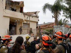 Centro de Israel atingido por uma das maiores barragens de mísseis do Irã em semanas Centro de Israel atingido por uma das maiores barragens de mísseis do Irã em semanas
