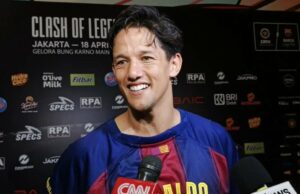 Cerita Haru Irfan Bachdim de GBK, Bertukar Jersey com Idolanya Rivaldo Cerita Haru Irfan Bachdim de GBK, Bertukar Jersey com Idolanya Rivaldo