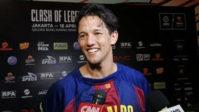 Cerita Haru Irfan Bachdim de GBK, Bertukar Jersey com Idolanya Rivaldo
