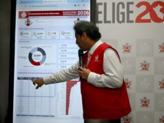 Chefe eleitoral do Peru renuncia em meio à frustração com longa contagem de votos Chefe eleitoral do Peru renuncia em meio à frustração com longa contagem de votos