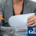 Chefes dizem que a IA aumenta a produtividade - os trabalhadores dizem que estão se afogando em 'trabalho'